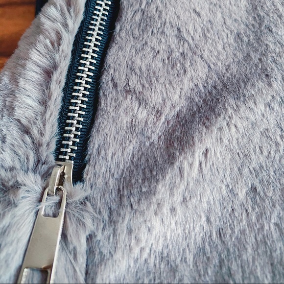 ❌SOLD❌ [NWT] CHARLOTTE RUSSE | Fuzzy Backpack - Picture 4 of 5